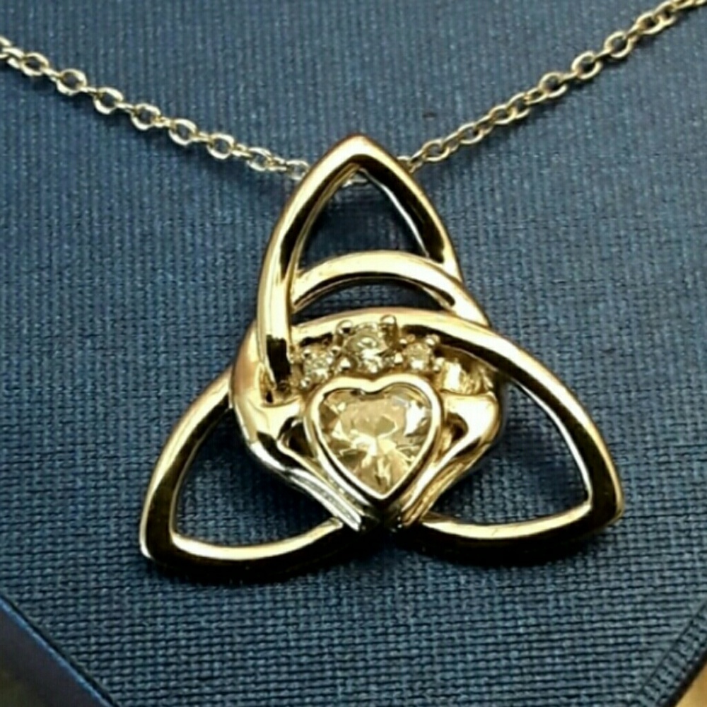 NEW  Celtic Necklace